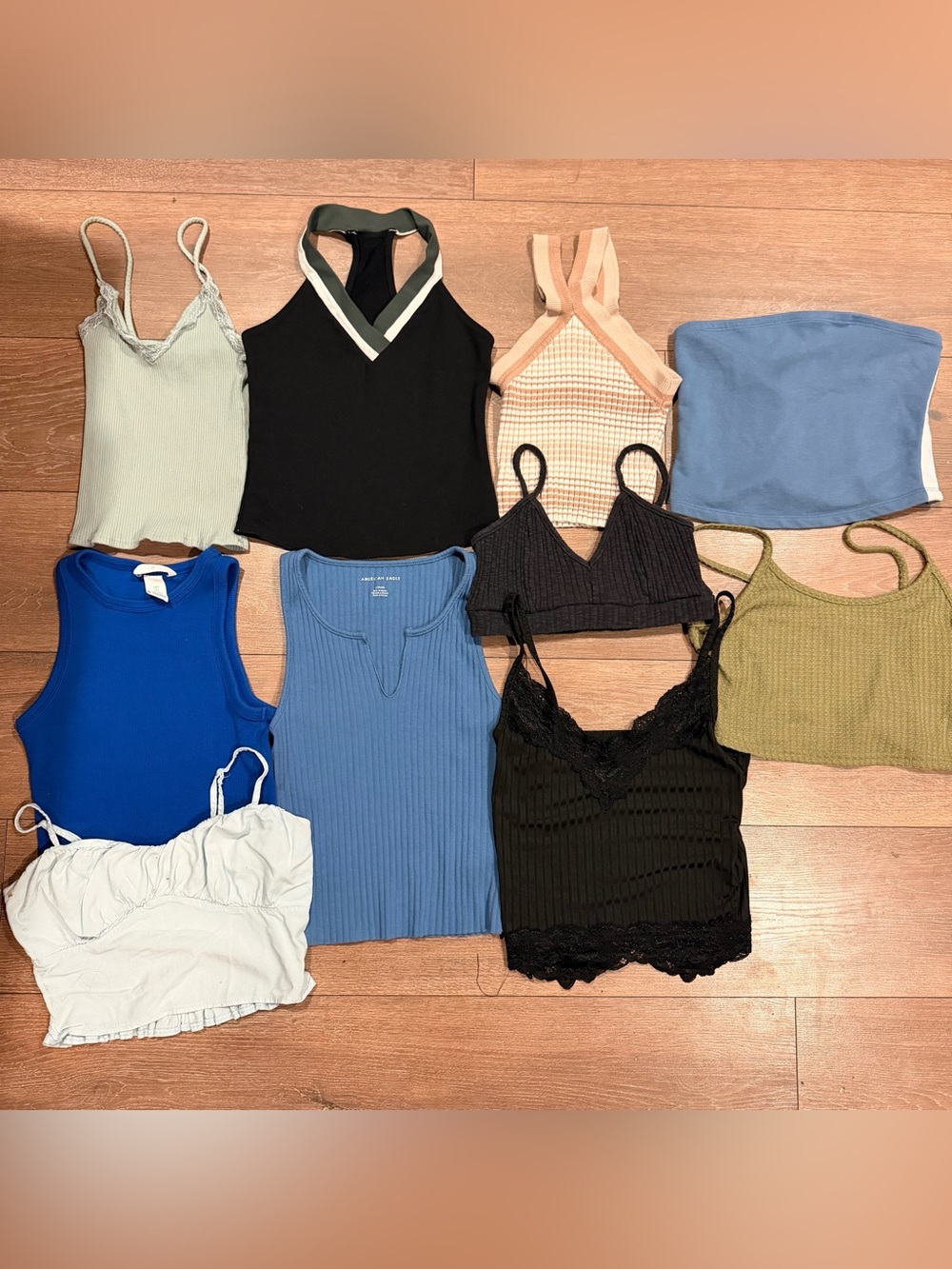 💙 RESELLER Bundle | Y2K Crop Tops, Bralettes & Basics | SZ Small | 10 Pieces